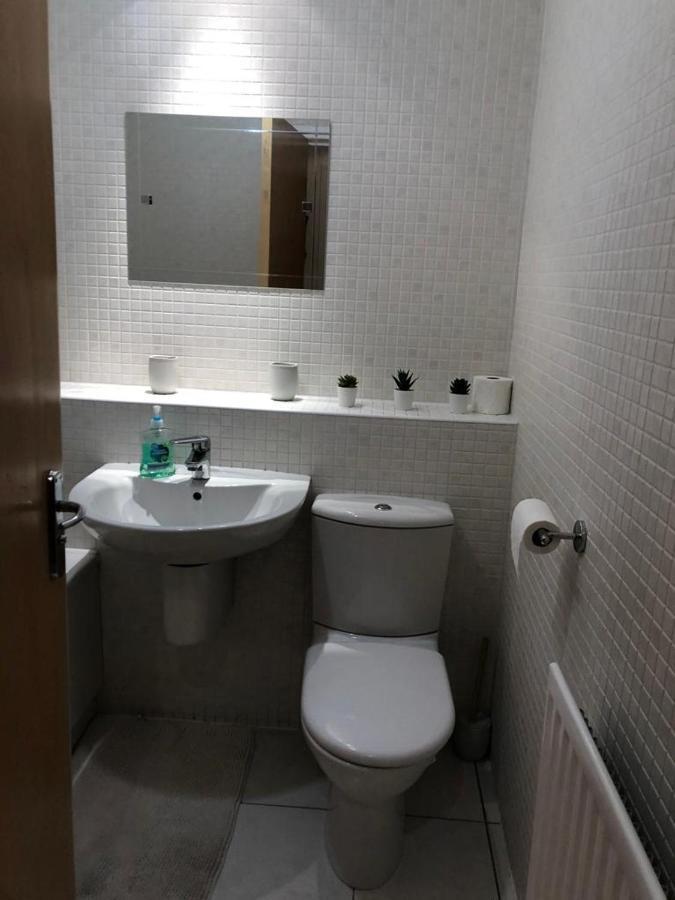 Comfy Two Bedroom Apartment Right In The City Centre Glasgow Exterior foto